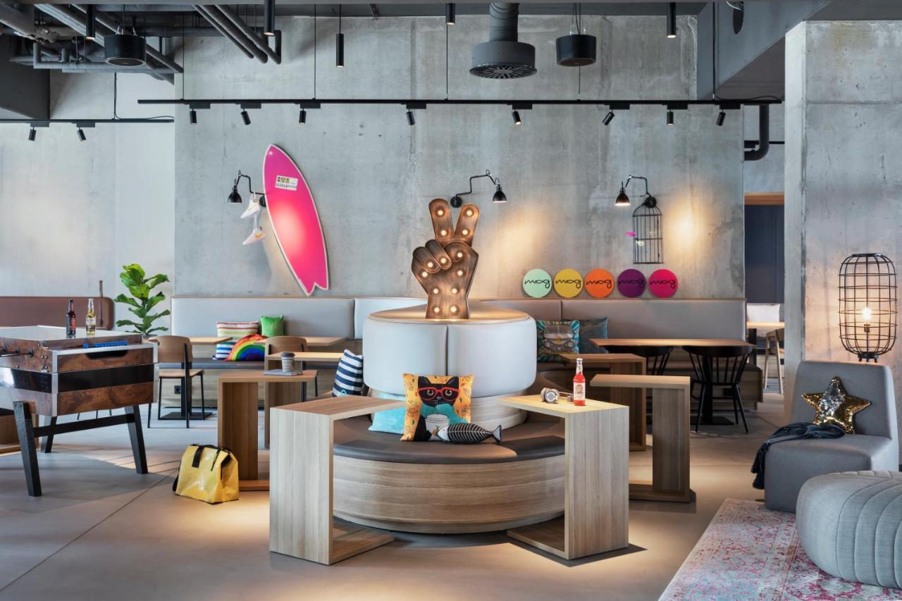 Moxy Hamburg City Екстериор снимка