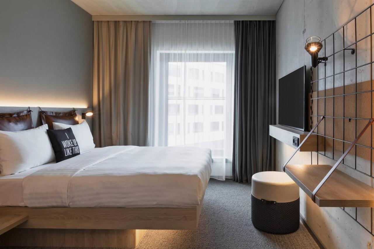 Moxy Hamburg City Екстериор снимка