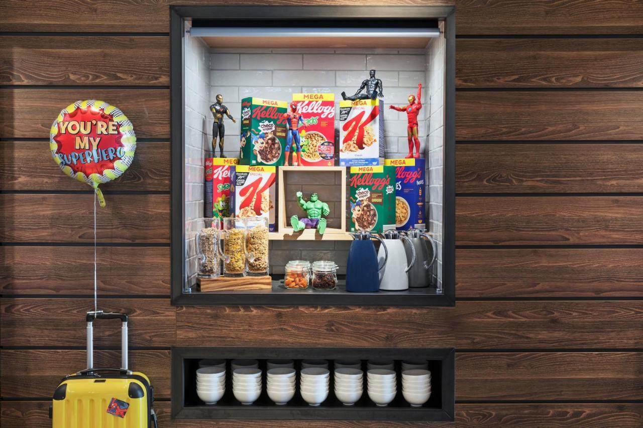 Moxy Hamburg City Екстериор снимка