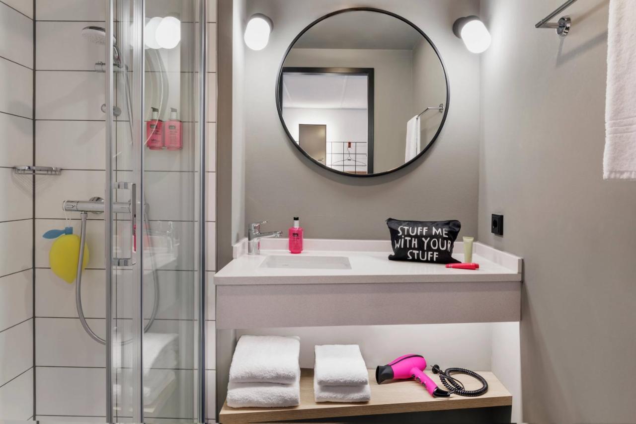 Moxy Hamburg City Екстериор снимка