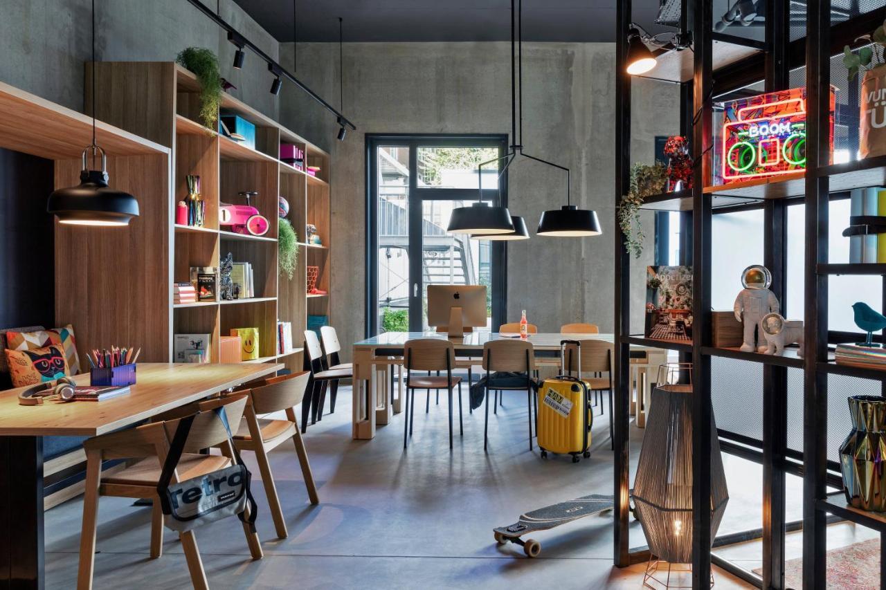 Moxy Hamburg City Екстериор снимка